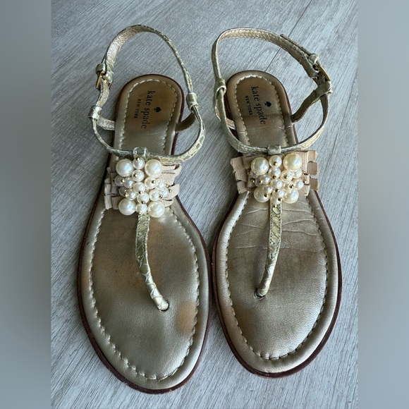 Kate Spade Sandals. Gold. 6.5. Pre-Loved. Final Sale. - Picture 1 of 5